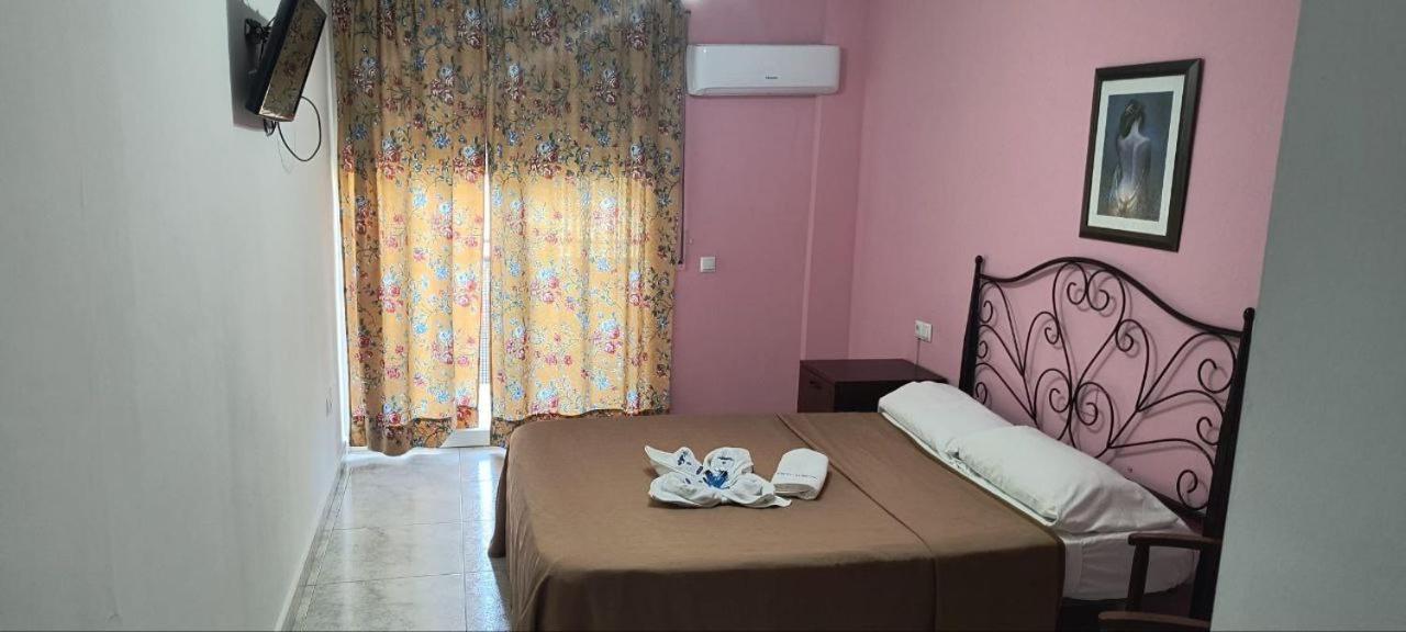 Hostal Europa Таррагона Экстерьер фото