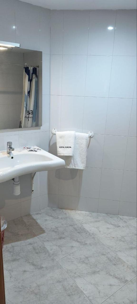 Hostal Europa Таррагона Экстерьер фото