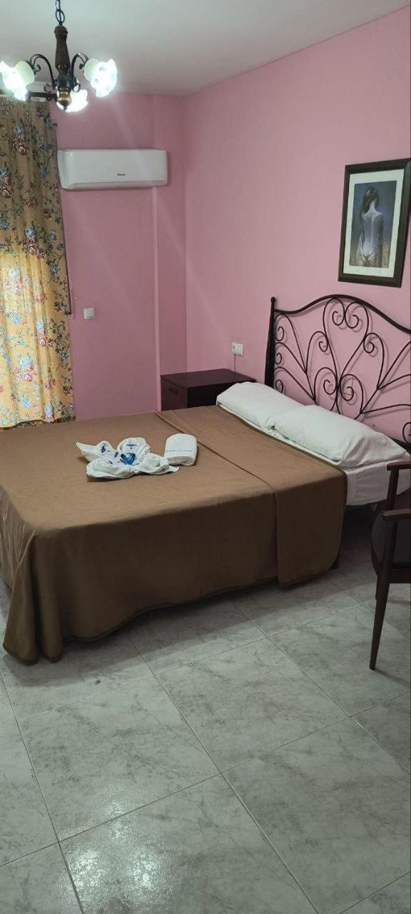 Hostal Europa Таррагона Экстерьер фото