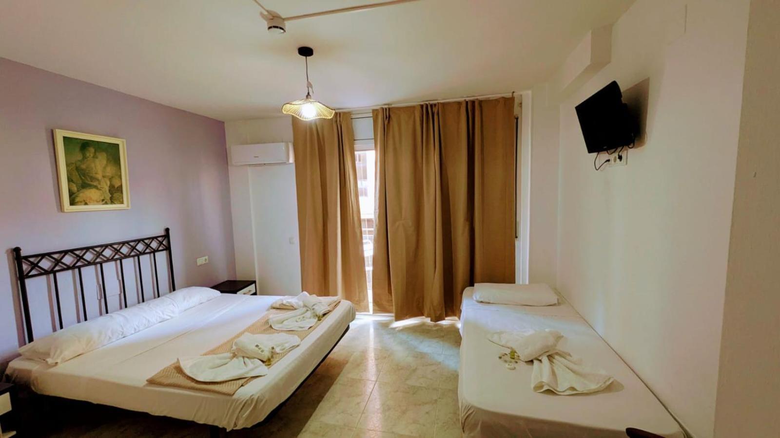 Hostal Europa Таррагона Экстерьер фото