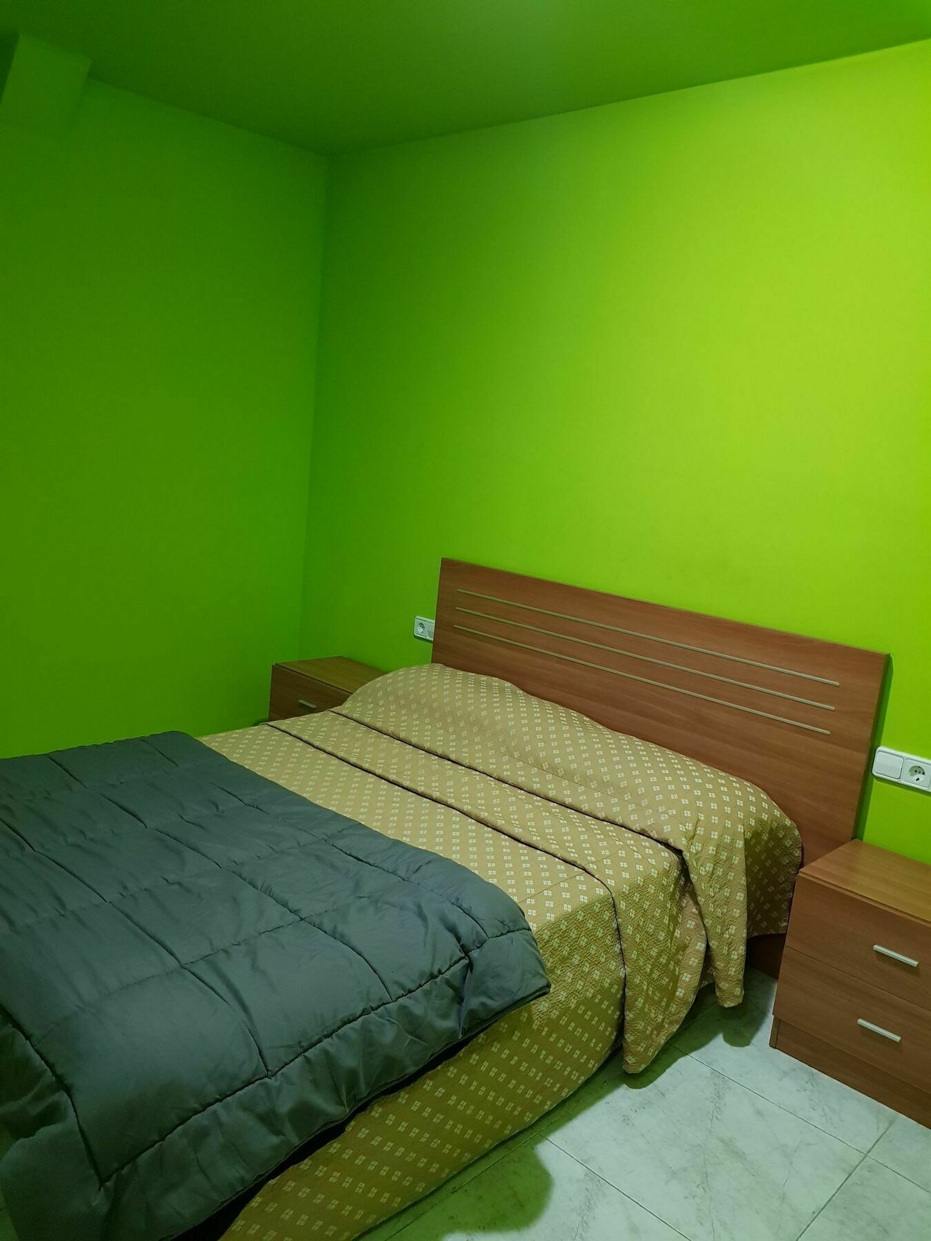 Hostal Europa Таррагона Экстерьер фото